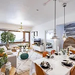 Away From Apartamento